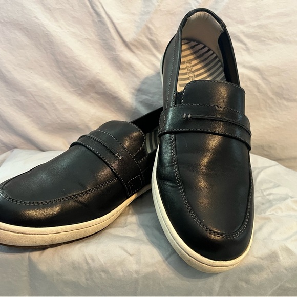 Taos Upward black penny loafer - Picture 1 of 5